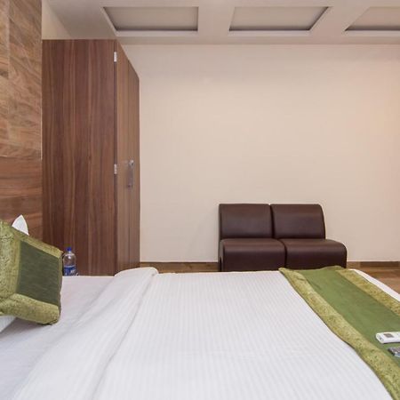 Treebo Trend Bipin International Hotel Лакнау Екстериор снимка
